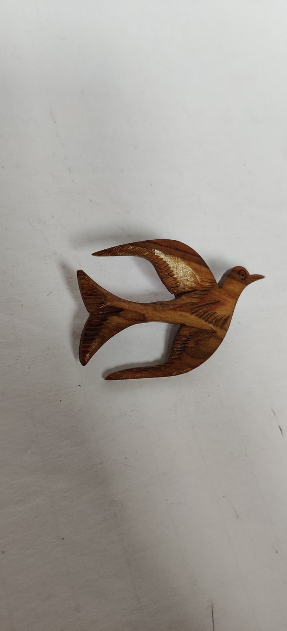 Really sweet carved wood bird brooch pin - image 8
