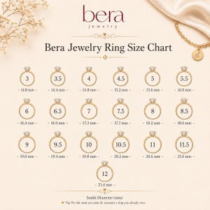 Op de afbeelding: Een Bera Jewelry ringmaat-tabel met goudkleurige ringillustraties in de maten 3 tot 12. Elk ringicoon toont het bijbehorende maatnummer en de binnendiameter in millimeters, vari&euml;rend van 14,0 mm tot 21,4 mm.