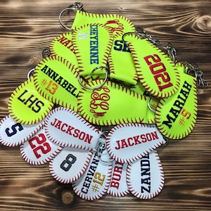 Vagocom Softball Acrylic Keychain Softball Gifts for Team,Cute Blank  Keychains for DIY, Softball Party Favors