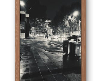 Photographies de Brisbane sous la pluie, art mural urbain en noir et blanc à l'atmosphère sombre