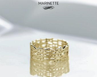 The scroll mantra ring - solid 14K gold