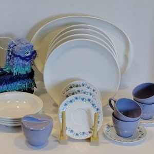 Forget Me Not Melmac Dinnerware dish Set 4 Place Settings in White and Lilac colors image 5