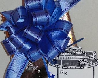 Set of 2 Gift Pull Bows and Gift Tags with Movie, Film, DVD Stage and Screen Themed Set