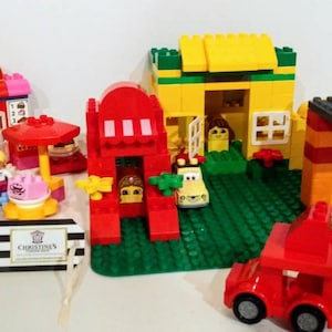 Lego Duplo Village Lego House&#39;s Vehicles Bakery Toddler size Legos