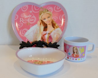 Ensemble de trois assiettes, bols et tasses en forme de coeur Barbie