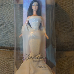 Barbie Collector Pink Label Birthstone Beauties September Miss Sapphire  African American Doll brand New and Sealed -  Norway