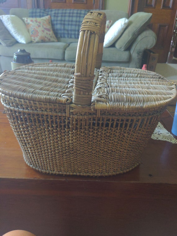 Vintage Woven Picnic Basket With Handle Cottage/farmhouse Etsy