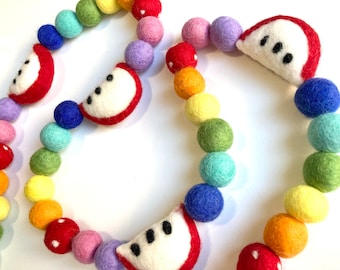 Felt Apple Garland, Rainbow School Garland, Teacher Gift, Back to School Photo Prop, Classroom Decoration, Homeschool Decor for Reading Nook