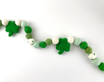 St Patrick's day felt ball garland, spring felt ball, felt ball garland, spring garland, St Patrick's garland, St Patty's, shamrock garland