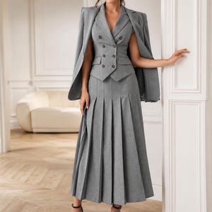 Dreiteiliger Damen-Anzug, taillierte Weste, plissierter Midirock, Business-Casual-Outfit fürs Büro