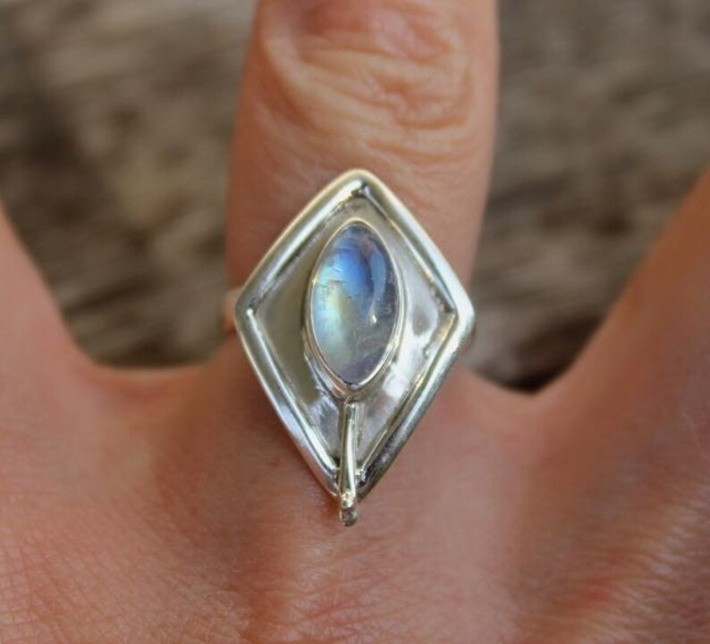 Silver ring ethnic jewelry chic moonstone Shantilight