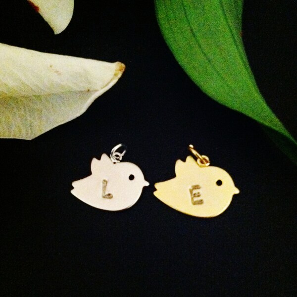 Toevoegen op charme, zilver of goud, eerste vogel hanger, zilveren gouden vogel charme, zilver of goud vogel charme, gepersonaliseerde vogel hanger, toevoegen op vogel