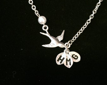 Dove necklace silver flying bird necklace, three personalized initial leaf necklace ,family necklace,silver bird necklace, silver leaf pearl