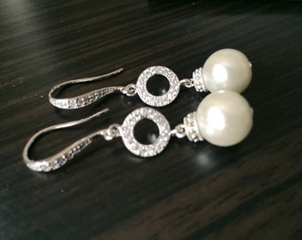 pearl earrings,bridal CZ tear drop pearl earrings,wedding earrings,wedding earrings,dangling bridesmaid earrings,long drop earrings cz