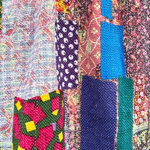 courtepointe kantha, courtepointe kantha vintage, kantha, jeté kantha, couverture, courtepointe indienne, courtepointe, literie bohème chic, édredon, couvertures image 5