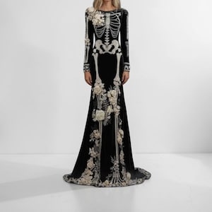 Vestido largo negro con esqueleto, disfraz gótico floral para Halloween.