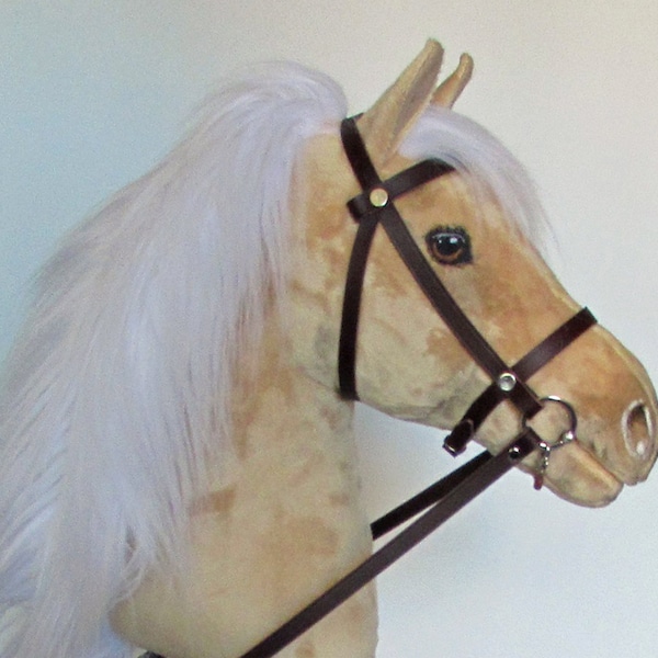 Palomino Hobby Horse (stick horse). Top quality with removable leather bridle and bit. For older children and teenagers. LARP.