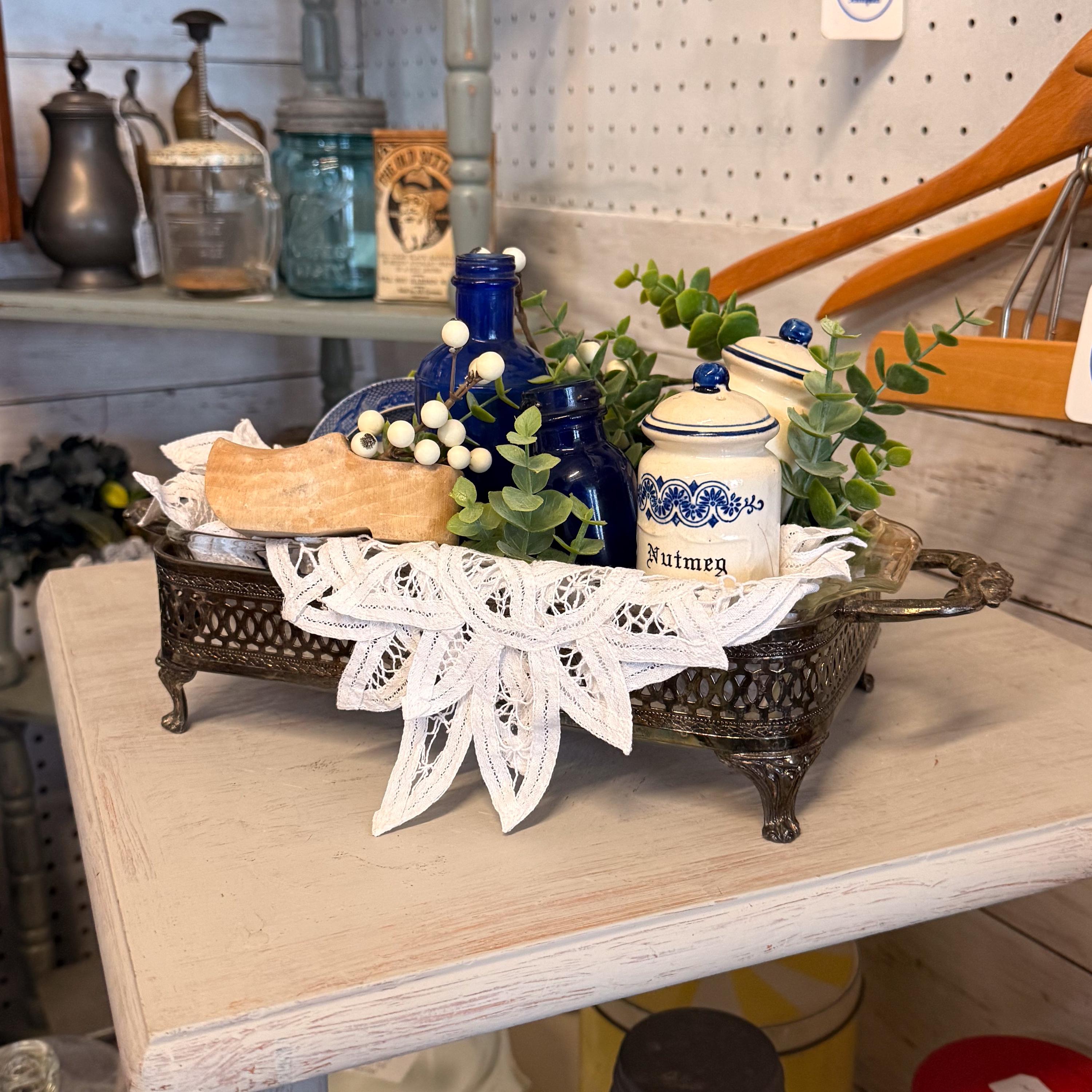 Vintage Vignette - Etsy