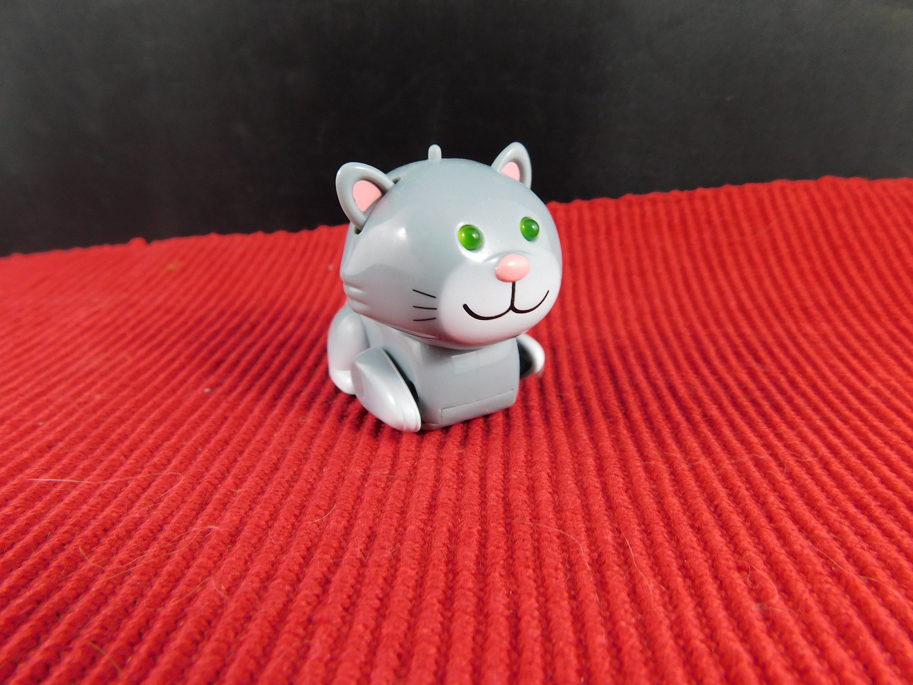 Vintage TOMY Micro Pets Chumsley the Grey Cat Works Working