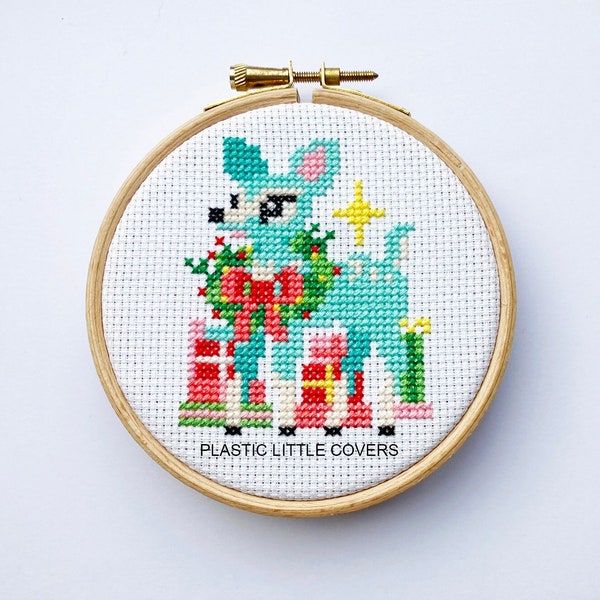 Modern Christmas Cross Stitch Pattern PDF - Festive Deer - Cute Teal Vintage Style - Xmas Presents - Retro Kitsch Ornament - Star Bow Wreath