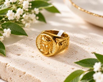 Gold-Tone Face of Jesus Christ Signet Ring