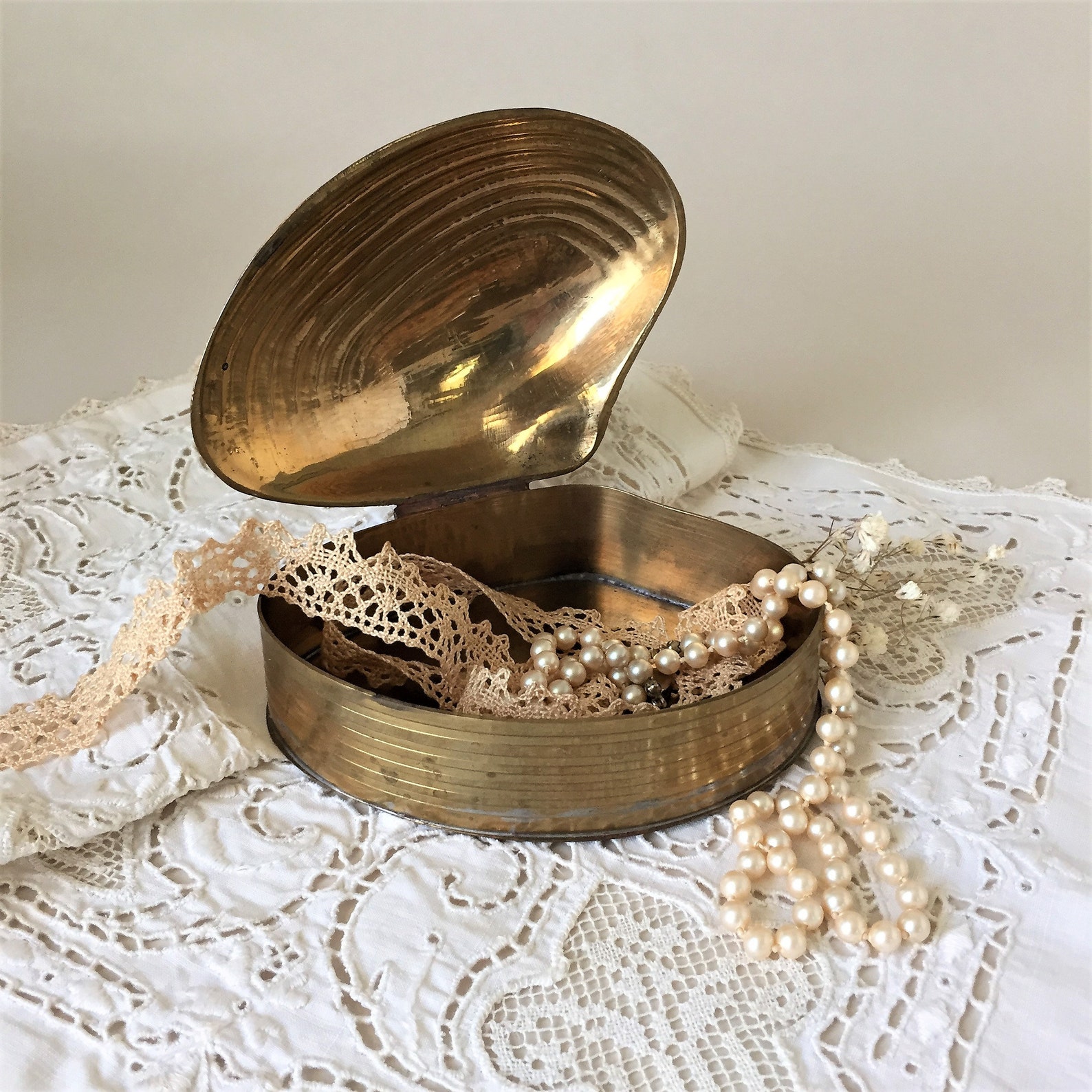 Vintage Brass Clam Shell Trinket Box Hinged Jewelry Box Etsy