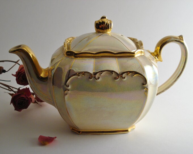 Vintage Teapot / Iridescent Teapot / Opalescent Teapot / Made - Etsy