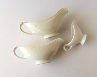 Three Vintage Restaurant Gravy Boats, White Gravy Boats, Hotel Gravy Boat Trio Instant Collection, Midcentury Tableware