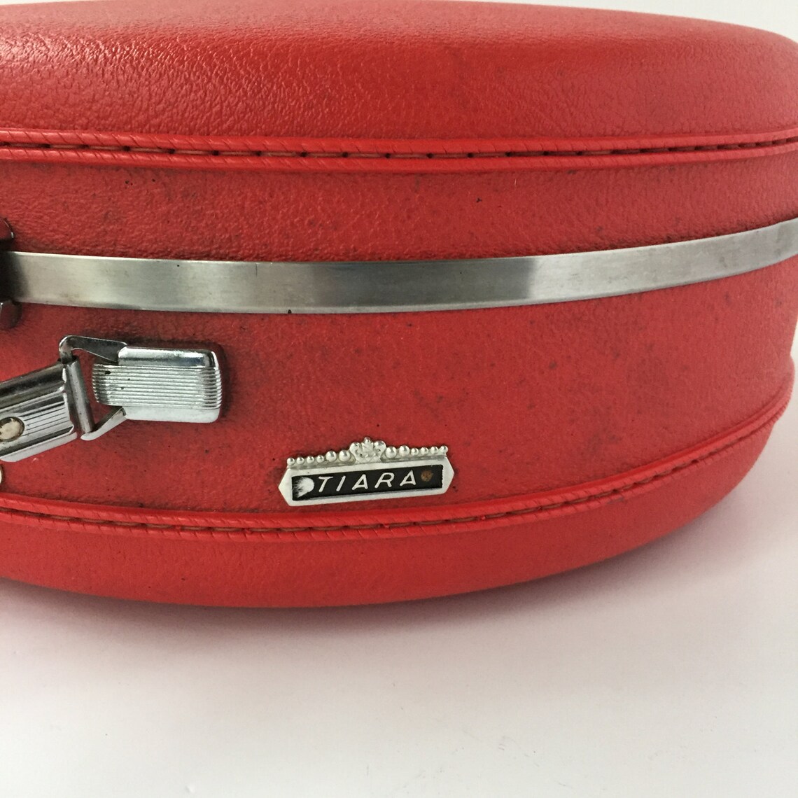 American Tourister Luggage Vintage Round Tiara Case Round Etsy