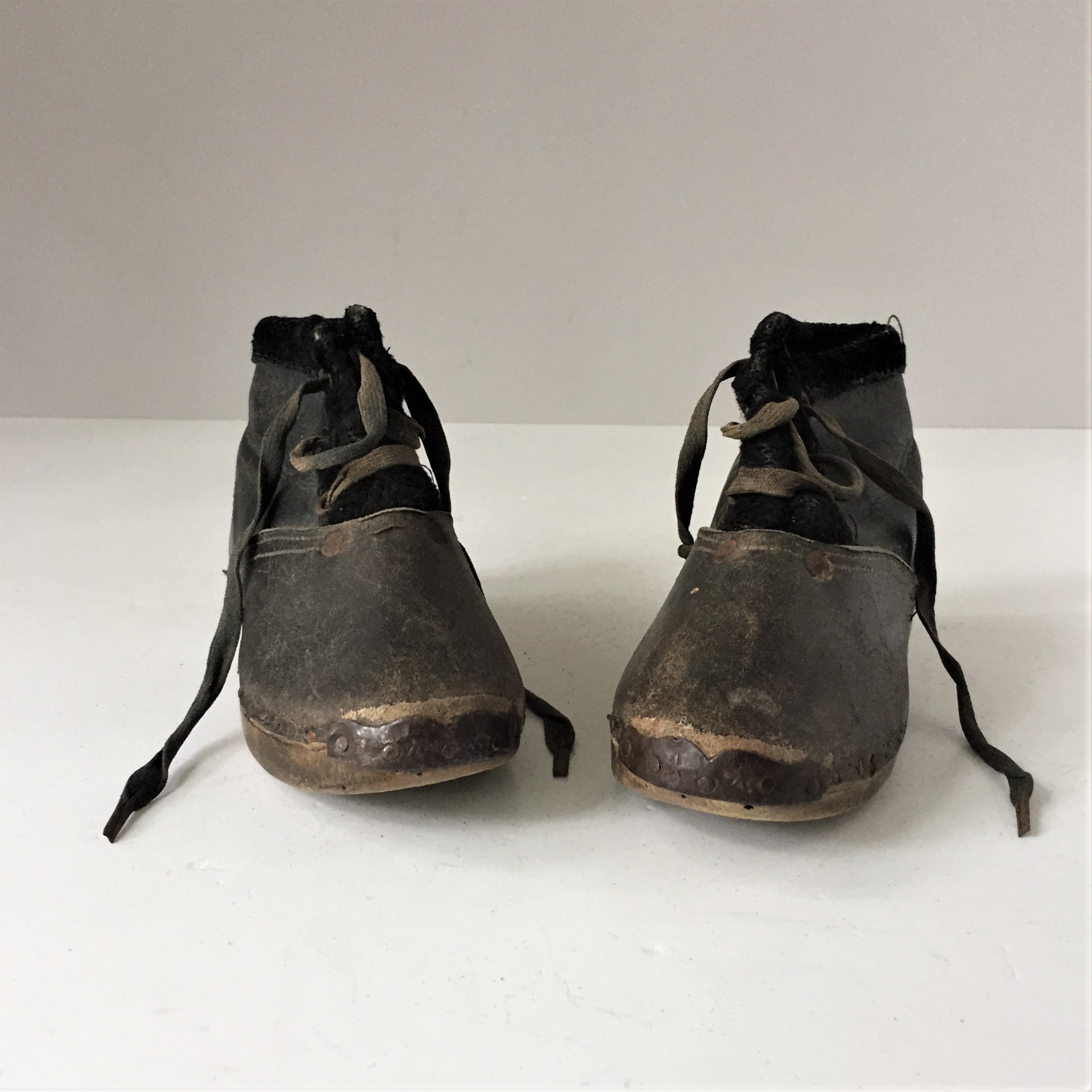 1900s Kids Shoes 