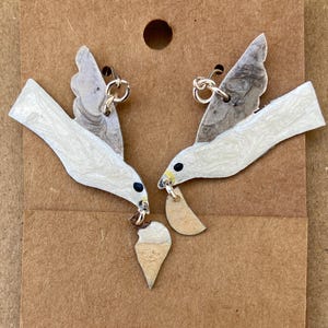 Seagulls lunch earrings.