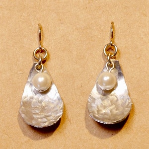 Silver Recycled aluminium Mussel & Pearl Earrings with Silver Hooks.