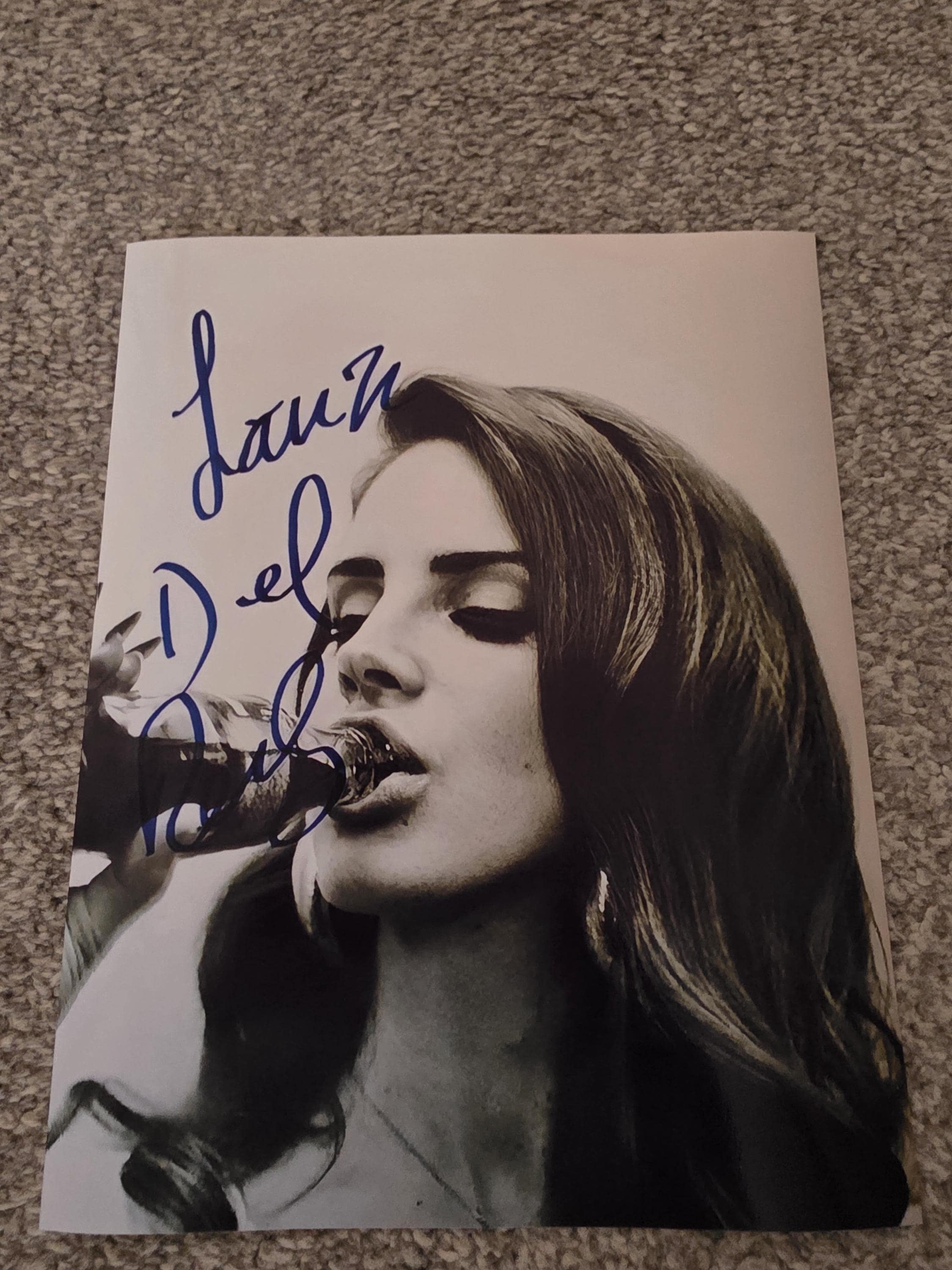 ビリーアイリッシュ　直筆サイン Billie eilish autograph - Etsy 日本