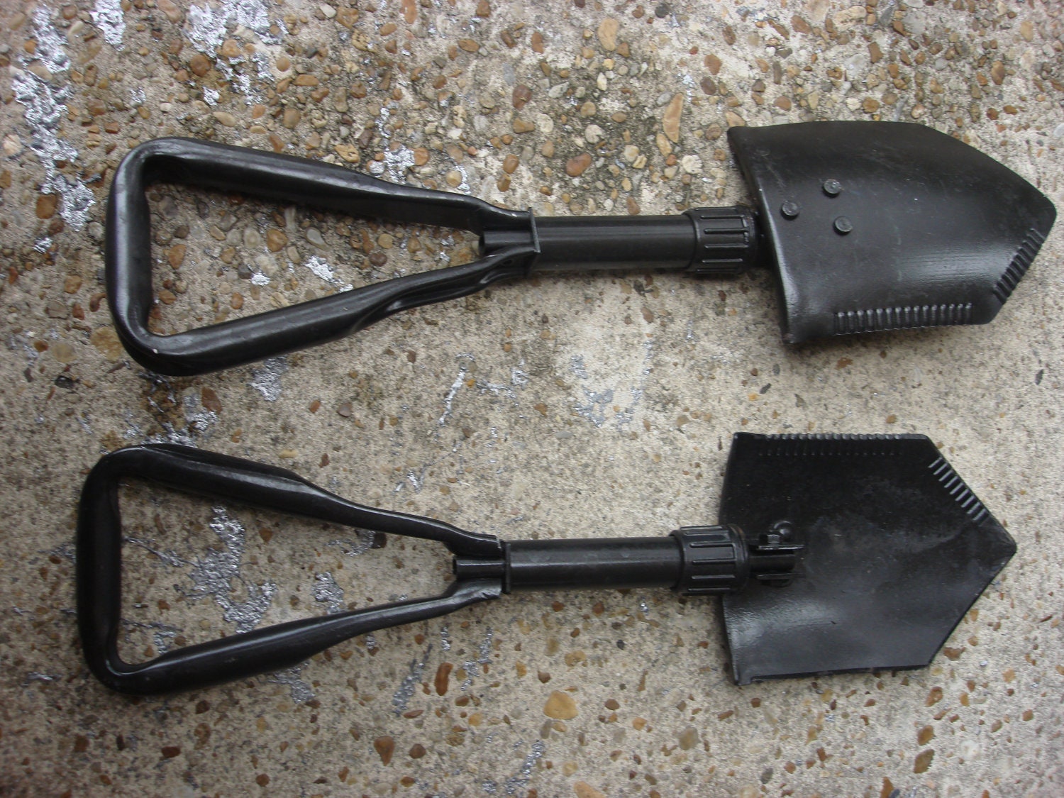 US Military Folding Shovel Entrenching Tool Great for Camping