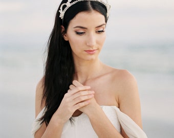 Bridal Crown. Wedding Tiara. Bridal Flower Crown. Wedding Hair Accessory {Olivia}