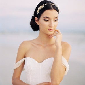 Fascia nuziale di oro. Copricapo da sposa oro. Sposa di perline oro capelli pezzo {Ellie}