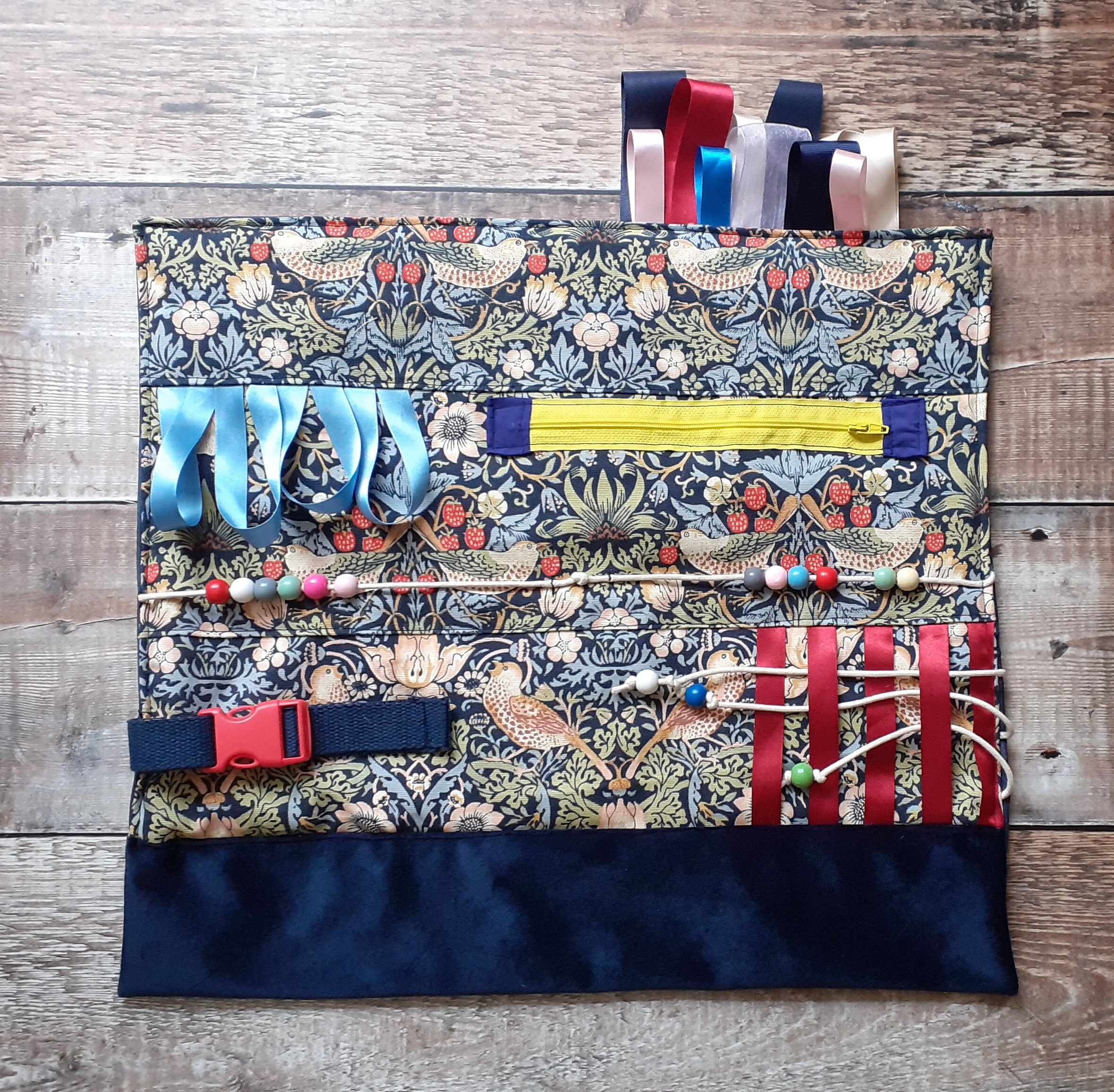 William Morris Fidget Blanket Fidget 