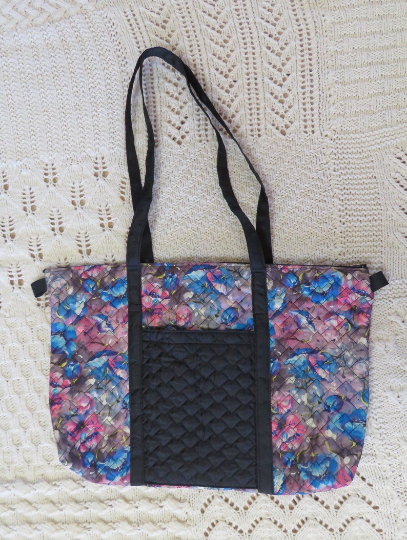quilted tote bag with pockets