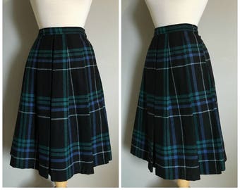 black plaid skirt  KF81546