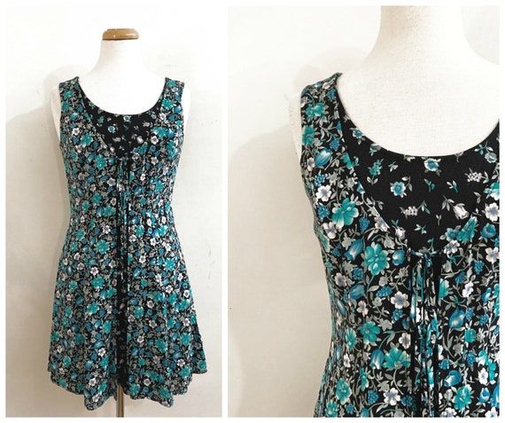 Vintage 1990s FLORAL MINI DRESS / size Small