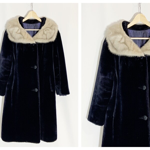 VIntage FUR COLLAR PLUSH Coat in Midnight Blue / size Medium