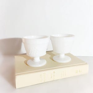 Vintage Harvest Vine White Milk Glass Goblets / Set of Two / Vintage Drinkware / Textured Milk Glass Water Goblets / Wine Goblets