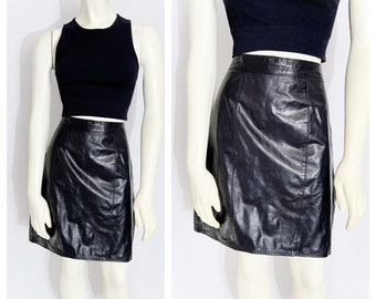 Vintage BLACK LEATHER MINI Skirt / size Small