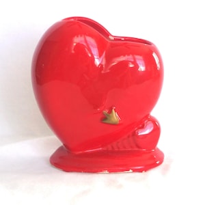 Vintage Valentine Planter / Vase: Heart w/ Gold Arrow on Stand Red 1950s Valentine&#39;s Day
