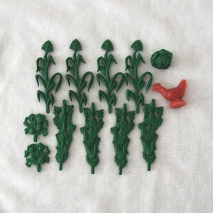 Vintage Toy: Playmobil Farm Crop Replacement Parts - Crops, Vegetables, Chicken