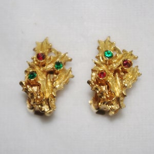 Vintage Christmas Earrings: Brushed Gold Holly w/ Green & Red Rhinestone Berries, 1960s