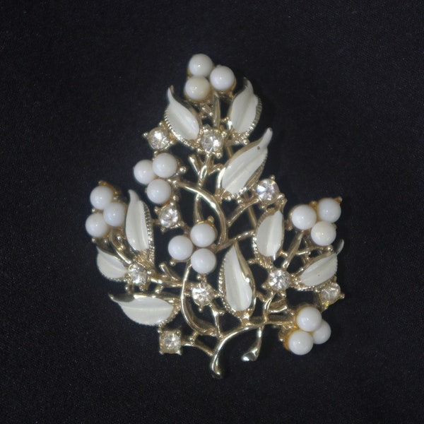 Vintage Brooch / Pin: Gold Leaves w/ White Enameled Leaves, White Lucite Berries & Clear Rhinestones, 1960s