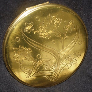 Vintage Powder Compact: Large &quot;Z&quot; Zell Etched Flowers & Polka Dots, 4&quot;