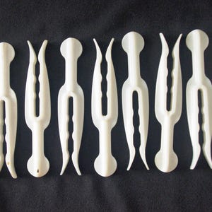 9 Vintage Wäscheklammern: Weiße Hartplastik 50er Jahre &quot;&quot;Mastro&quot;&quot;&quot;