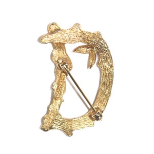 Vintage broche / pin: Sarah Coventry Gold Vine / Leaves Bamboo Twig Initial D afbeelding 3